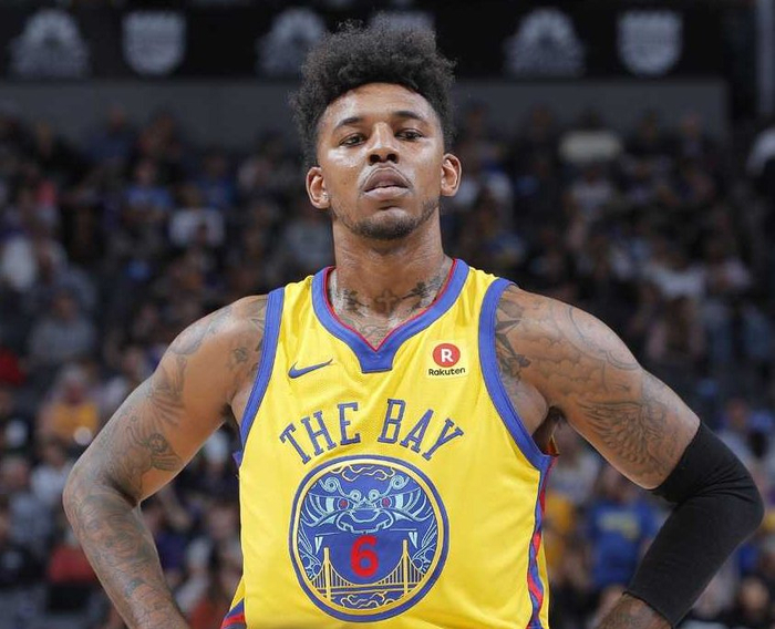 前场以姆巴 前场以姆巴